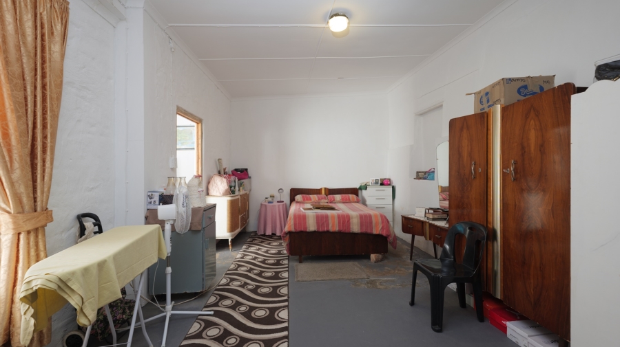 5 Bedroom Property for Sale in Napier Western Cape